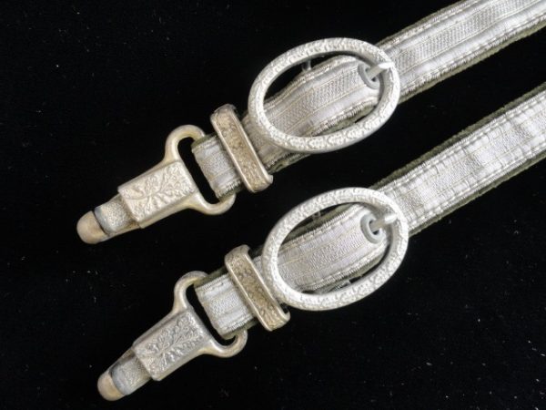Army Deluxe Dagger Hangers (#29003)
